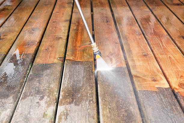 Best Garage Pressure Washing  in Inwood, FL